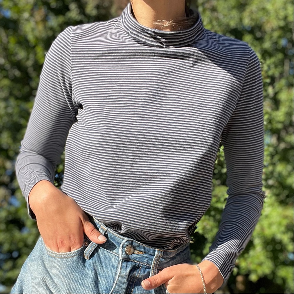 SOLD ⚓️ Dockers Blue Striped Stretch Turtleneck Long Sleeve ⚓️